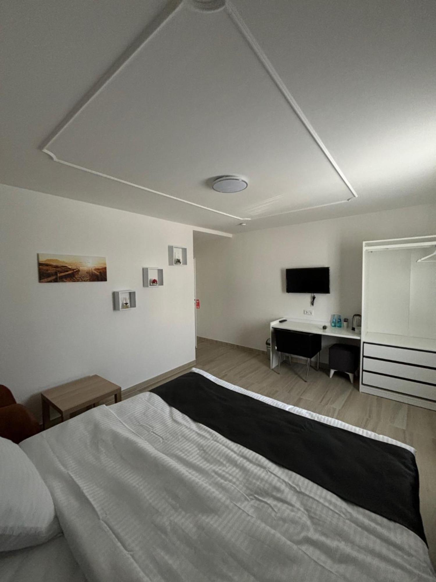 Dido Diamond Hotel Дитценбах Экстерьер фото